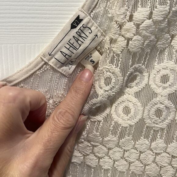 LA HEARTS Pacsun Small Mesh Lace Embroidered Crochet VNeck Boho Blouse Tunic Top - Picture 3 of 9